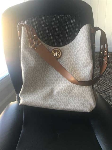 michael kors bowery medium|Bowery Large Logo Shoulder Bag .